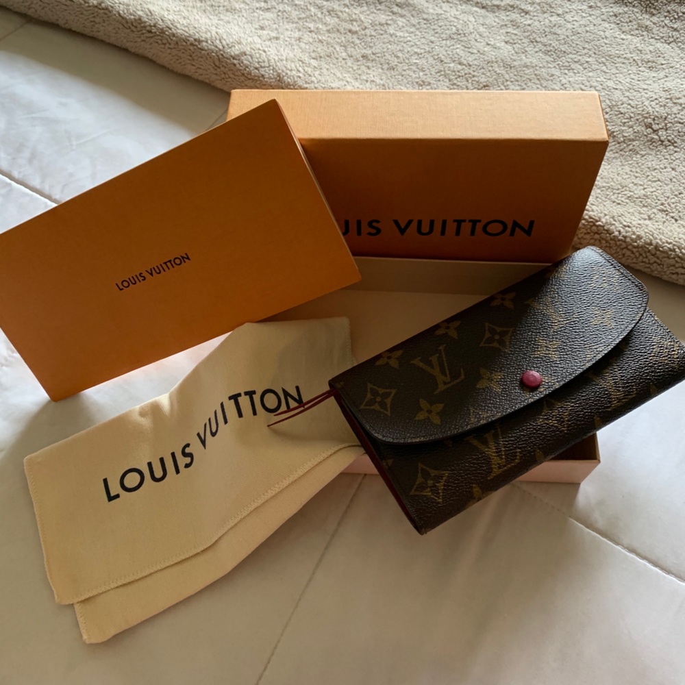 Emelie Louis Vuitton wallet